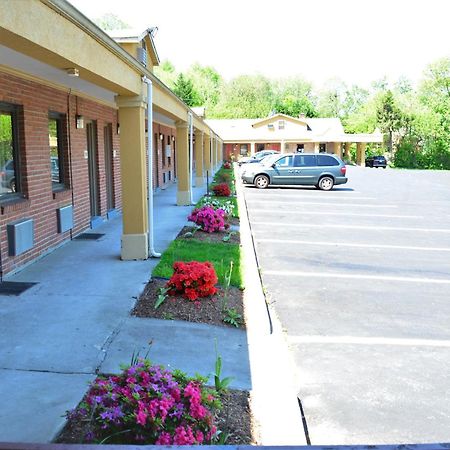 Budget Inn Falls Church Eksteriør bilde