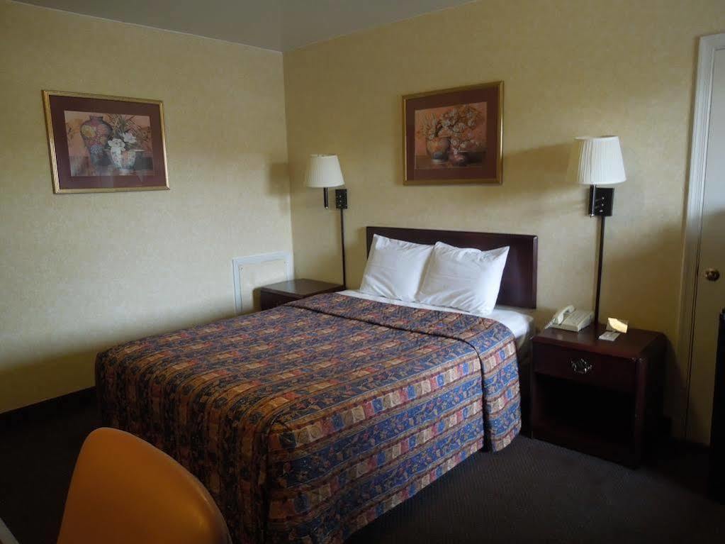Budget Inn Falls Church Eksteriør bilde