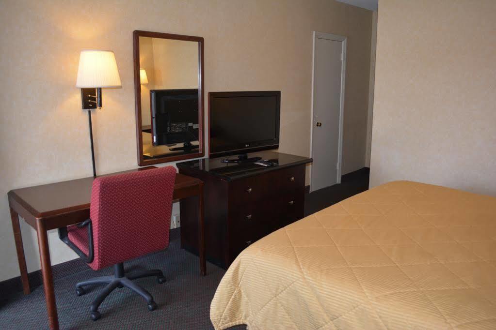 Budget Inn Falls Church Eksteriør bilde